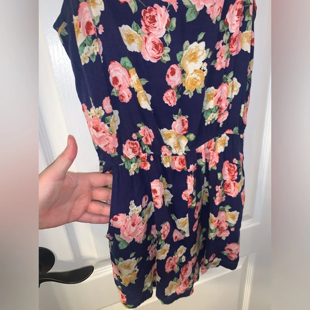 I Love S&S Inc Navy Pink Floral Romper with Pockets Elastic Waistband - Size S/M - Picture 5 of 10